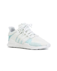 Chaussures de sport blanches adidas