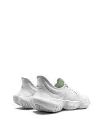 Chaussures de sport blanches Nike