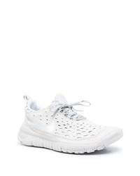 Chaussures de sport blanches Nike