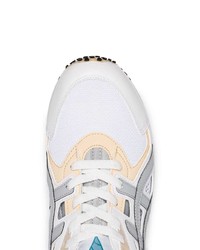 Chaussures de sport blanches Asics