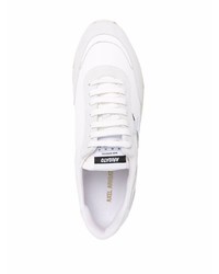 Chaussures de sport blanches Axel Arigato