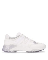 Chaussures de sport blanches Hogan