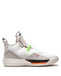 Chaussures de sport blanches Jordan