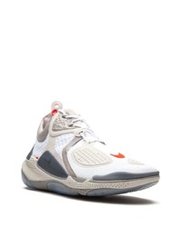 Chaussures de sport blanches Nike