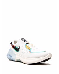 Chaussures de sport blanches Nike