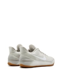 Chaussures de sport blanches Nike