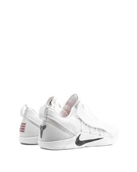 Chaussures de sport blanches Nike