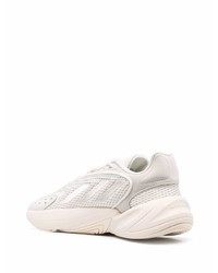 Chaussures de sport blanches adidas