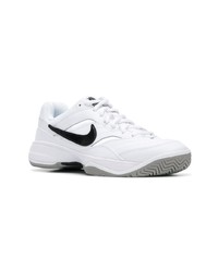 Chaussures de sport blanches Nike