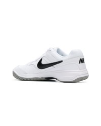 Chaussures de sport blanches Nike