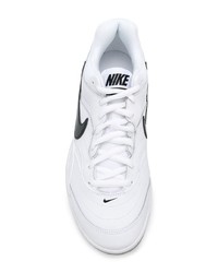 Chaussures de sport blanches Nike