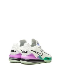 Chaussures de sport blanches Nike