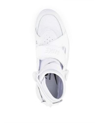 Chaussures de sport blanches Nike