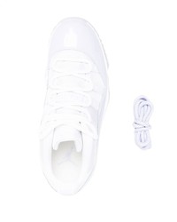 Chaussures de sport blanches Nike