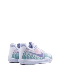 Chaussures de sport blanches Nike