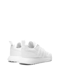 Chaussures de sport blanches adidas