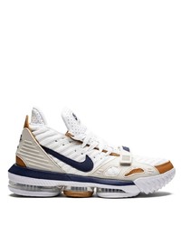 Chaussures de sport blanches Nike