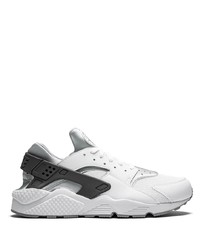 Chaussures de sport blanches Nike