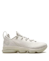 Chaussures de sport blanches Nike