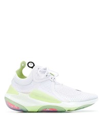 Chaussures de sport blanches Nike