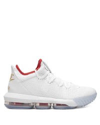 Chaussures de sport blanches Nike