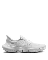 Chaussures de sport blanches Nike