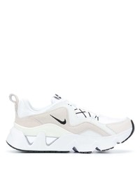 Chaussures de sport blanches Nike