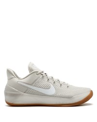 Chaussures de sport blanches Nike