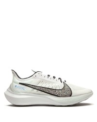 Chaussures de sport blanches Nike