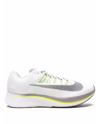 Chaussures de sport blanches Nike