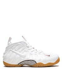 Chaussures de sport blanches Nike