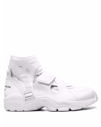 Chaussures de sport blanches Nike