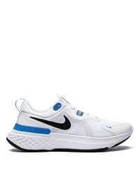 Chaussures de sport blanches Nike