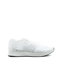 Chaussures de sport blanches Nike