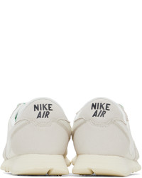 Chaussures de sport blanches Nike