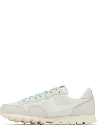 Chaussures de sport blanches Nike