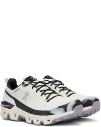 Chaussures de sport blanches On