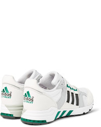 Chaussures de sport blanches adidas