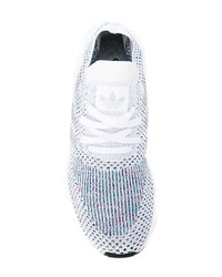 Chaussures de sport blanches adidas