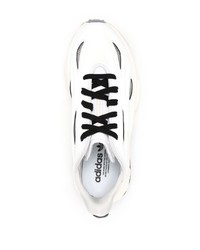 Chaussures de sport blanches adidas