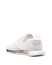 Chaussures de sport blanches Ghoud