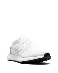 Chaussures de sport blanches adidas