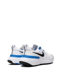 Chaussures de sport blanches Nike