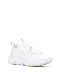 Chaussures de sport blanches Nike