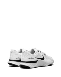 Chaussures de sport blanches Nike