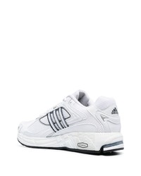 Chaussures de sport blanches adidas