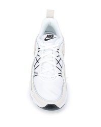 Chaussures de sport blanches Nike