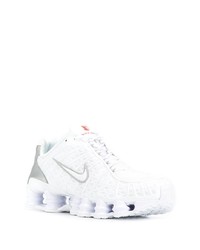 Chaussures de sport blanches Nike