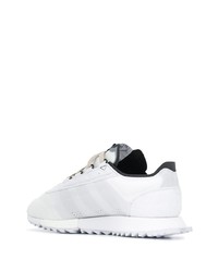 Chaussures de sport blanches adidas