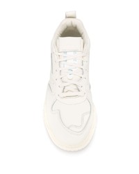 Chaussures de sport blanches adidas